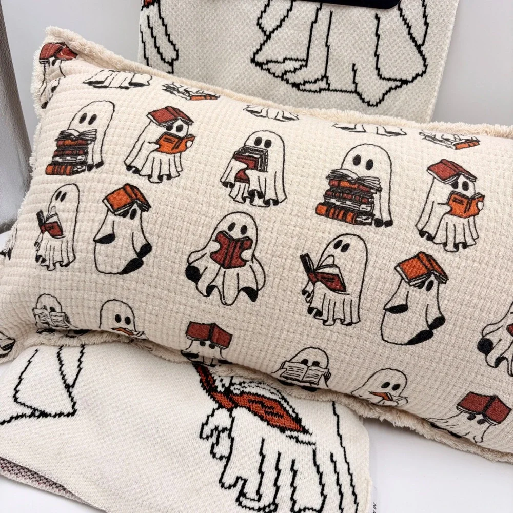 Goblin & Ghoul Reading Ghosts Halloween Throw Blanket and Pillow Set Cream